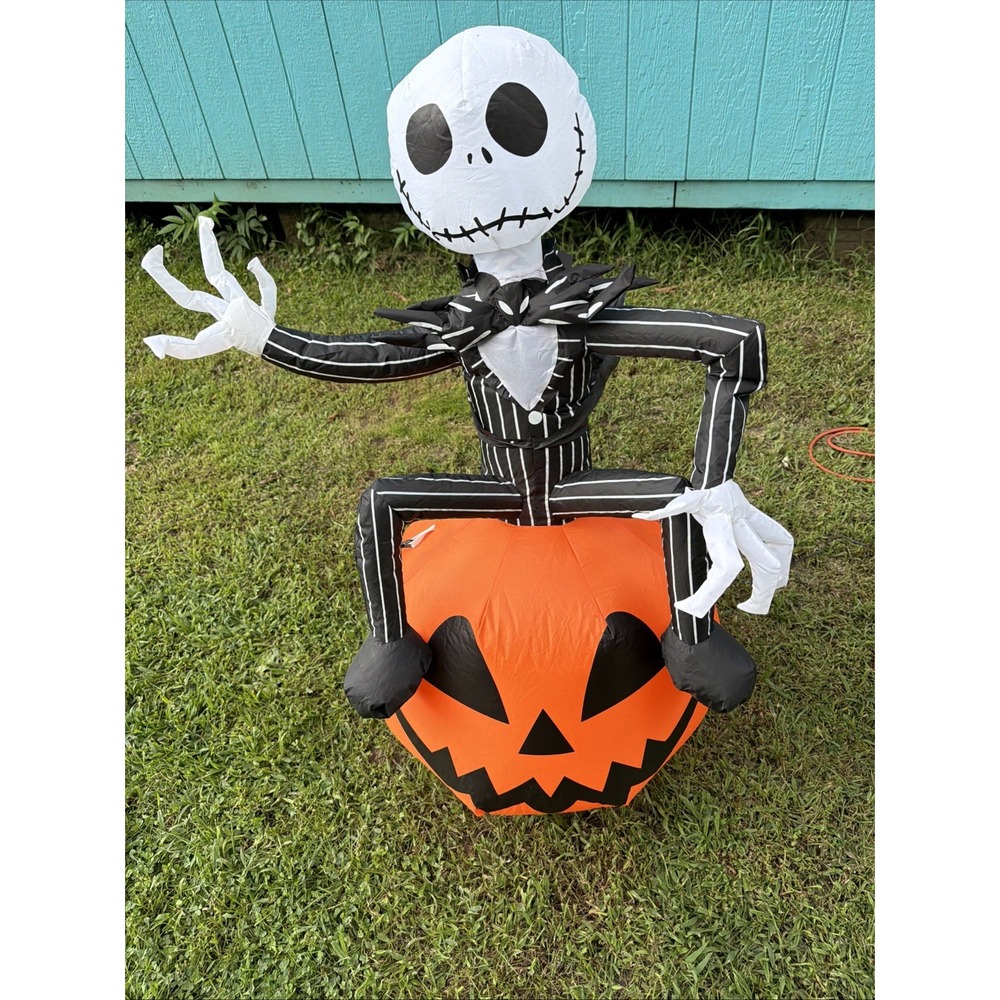 Gemmy 3.5ft Jack Skellington Sitting on Pumpkin Halloween Inflatable EUC